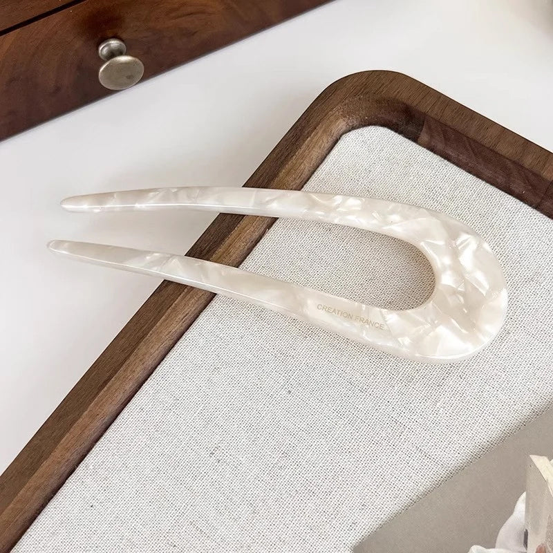Eleganse og holdning for dine raffinerte frisyrer