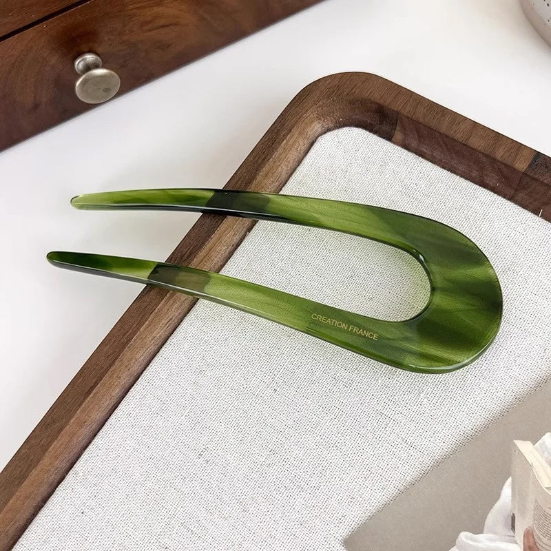 Eleganse og holdning for dine raffinerte frisyrer